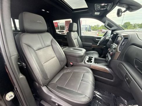 Used 2020 Chevrolet Silverado 1500 High Country w/ Technology Package AWD/4WD image 16
