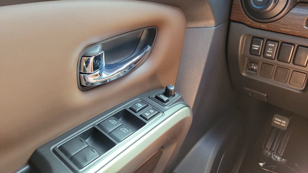 Used 2021 Nissan Titan Platinum Reserve RWD image 27