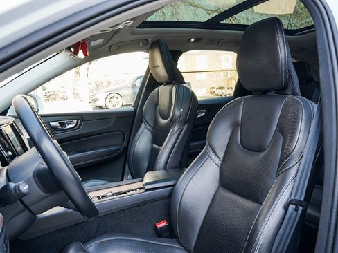 Used 2019 Volvo XC60 T6 Inscription w/ Protection Package Premier image 14