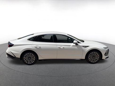 Used 2025 Hyundai Sonata SEL FWD image 16