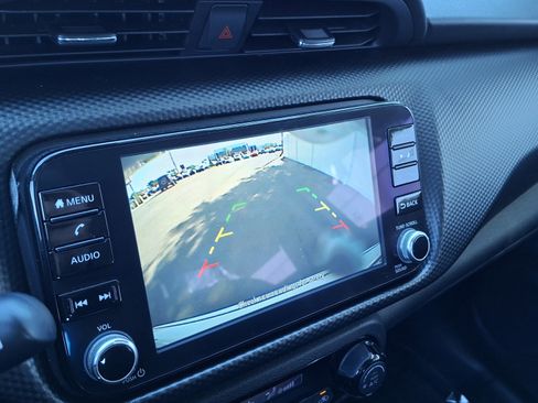 Certified 2021 Nissan Kicks SV image 12