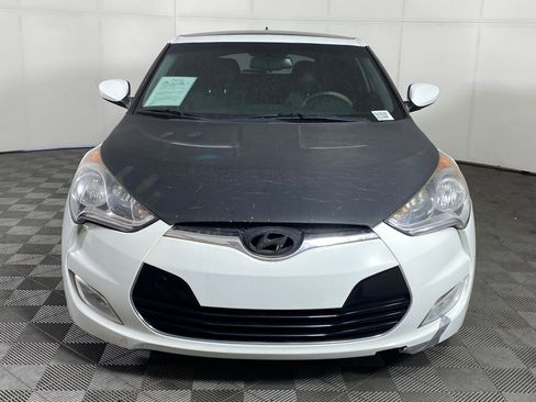 Used 2013 Hyundai Veloster w/ Style Pkg image 5