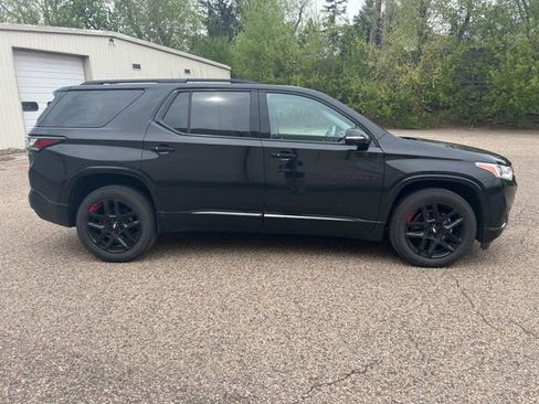 Used 2020 Chevrolet Traverse Premier w/ Redline Edition AWD/4WD image 10