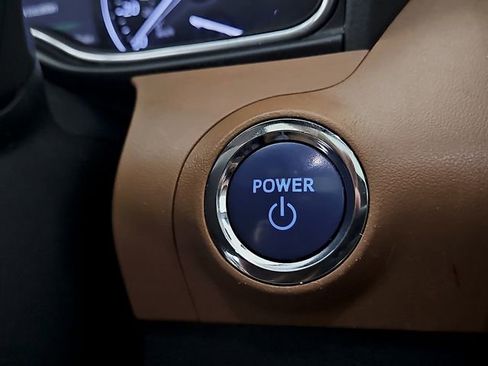 Used 2019 Toyota Avalon Limited w/ Advanced Safety Package FWD image 24