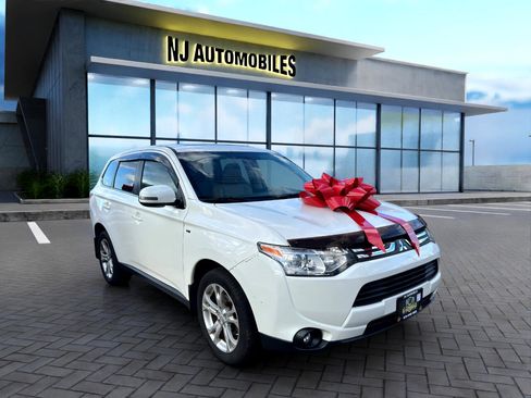 Used 2014 Mitsubishi Outlander GT image 1