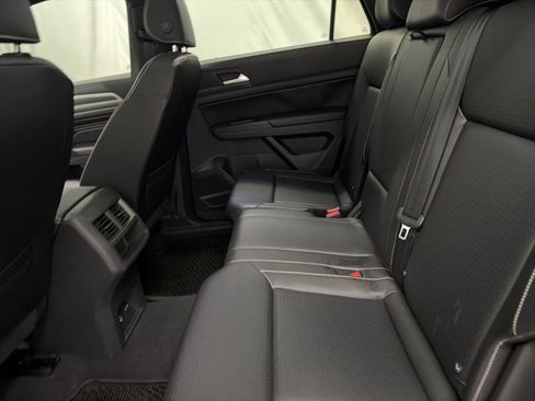 Used 2020 Volkswagen Atlas Cross Sport SEL image 20