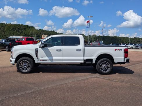 Used 2026 Ford F350 Platinum w/ Platinum Plus Package AWD/4WD image 2