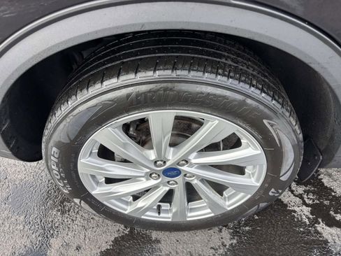 Used 2022 Ford Escape Titanium w/ Titanium Elite Package image 12