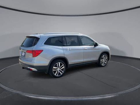 Used 2018 Honda Pilot Elite image 8