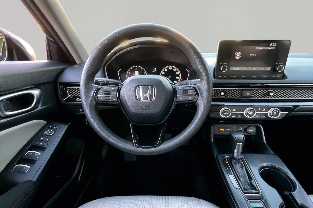 Used 2023 Honda Civic LX image 9