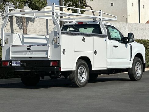 New 2026 Ford F250 XL w/ XL Chrome Package image 4