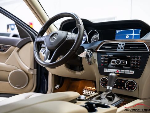 Used 2013 Mercedes-Benz C 250 Sedan image 53