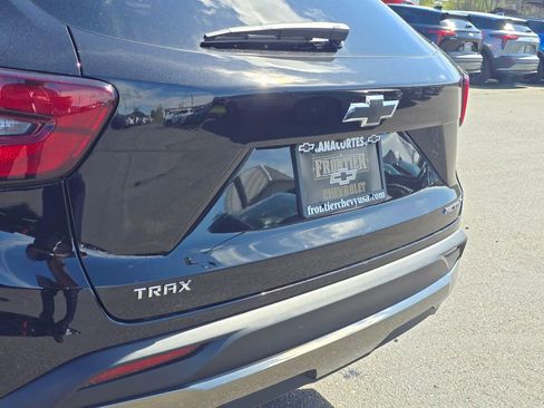 New 2026 Chevrolet Trax ACTIV w/ Sunroof Package FWD image 6