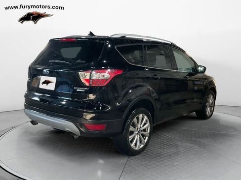 Used 2018 Ford Escape Titanium image 3