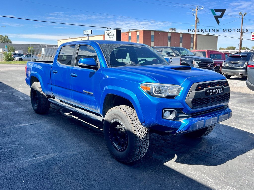 Used 2017 Toyota Tacoma 4x4 Double Cab image 1