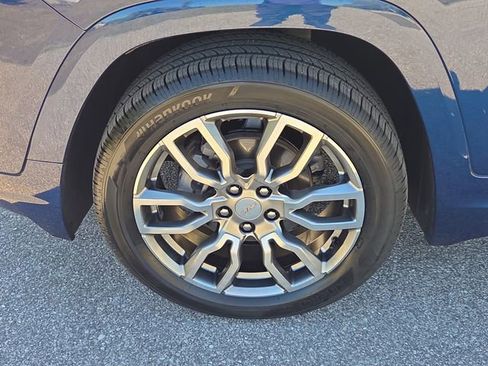 Certified 2023 GMC Terrain Denali image 7