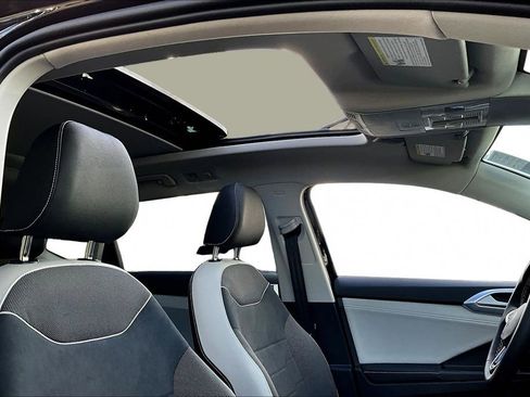 New 2026 Volkswagen Taos SE image 26