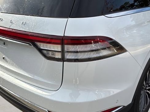 Used 2022 Lincoln Aviator Reserve w/ Equipment Group 201A image 35