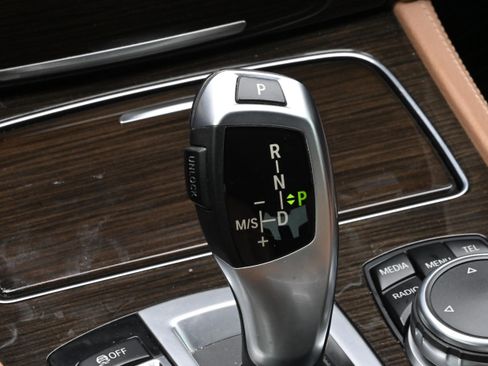 Used 2015 BMW 740Li RWD image 22