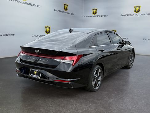 Used 2023 Hyundai Elantra Limited w/ Cargo Package FWD image 5