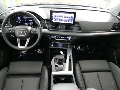 Used 2025 Audi Q5 2.0T Premium AWD/4WD image 16