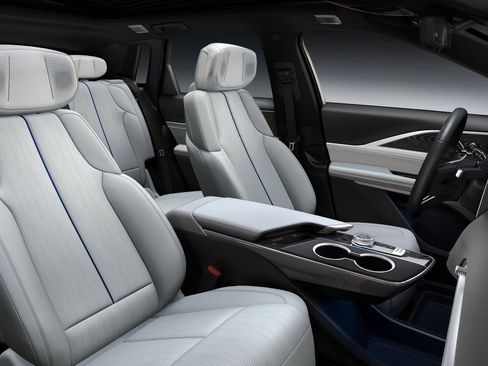 New 2026 Cadillac Lyriq Premium Sport RWD image 43