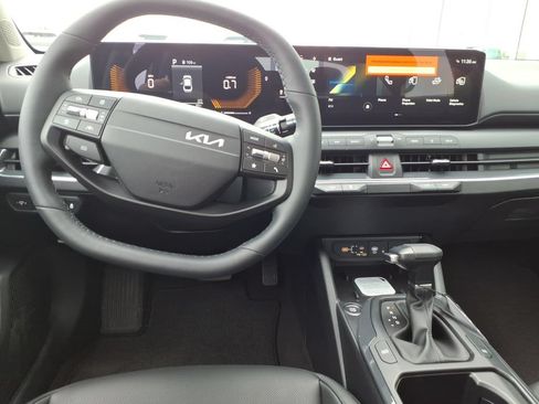 New 2026 Kia K4 EX FWD image 9