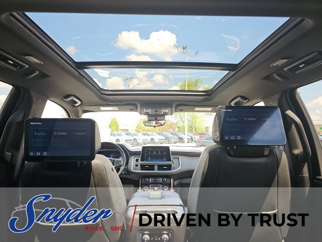 Used 2023 Chevrolet Suburban High Country AWD/4WD image 37