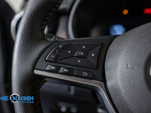 Used 2023 Nissan Kicks SR w/ SR Premium Package FWD image 14
