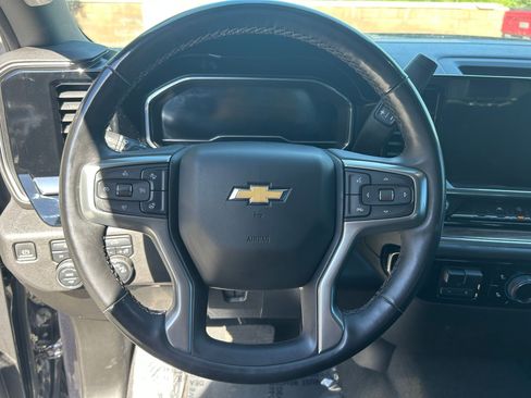 Used 2023 Chevrolet Silverado 1500 LT AWD/4WD image 13