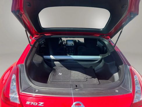 Used 2016 Nissan 370Z Coupe RWD image 27