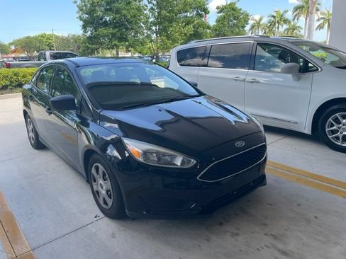 Used 2018 Ford Focus S FWD image 3