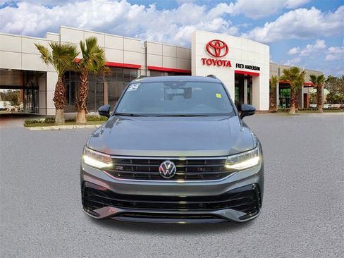 Used 2024 Volkswagen Tiguan SE R-Line image 9