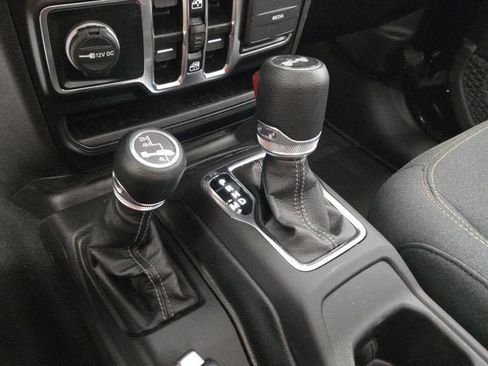 Used 2024 Jeep Wrangler Unlimited Sport AWD/4WD image 25