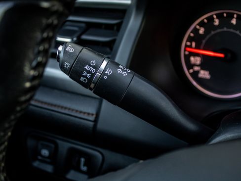 Used 2020 GMC Acadia AT4 image 30