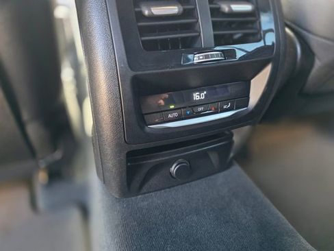 Used 2018 BMW X3 xDrive30i image 11