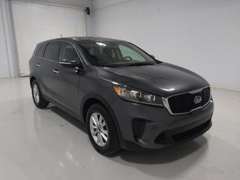 Used 2020 Kia Sorento LX image 13