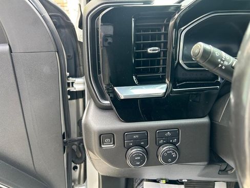 Used 2022 Chevrolet Silverado 1500 LT AWD/4WD image 33