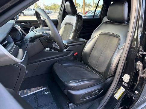 Used 2023 Jeep Grand Cherokee L Laredo image 31