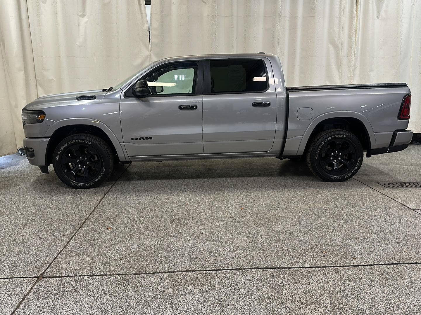 Used 2025 RAM 1500 Big Horn AWD/4WD image 2