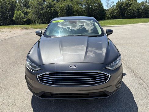 Used 2019 Ford Fusion SE FWD image 8