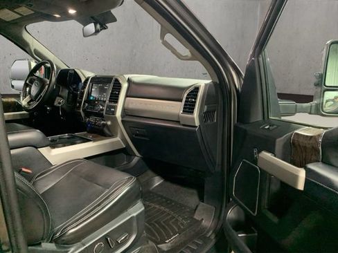 Used 2018 Ford F250 Lariat w/ Chrome Package AWD/4WD image 37