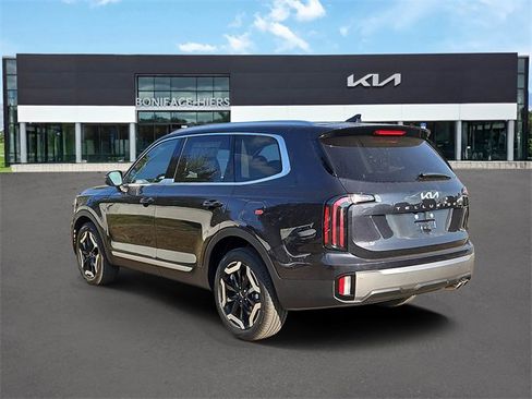 New 2025 Kia Telluride EX image 3