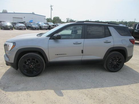 New 2027 GMC Terrain Elevation w/ Elevation Premium Package FWD image 7