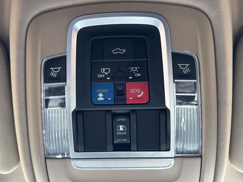 Used 2019 RAM 2500 Laramie AWD/4WD image 20