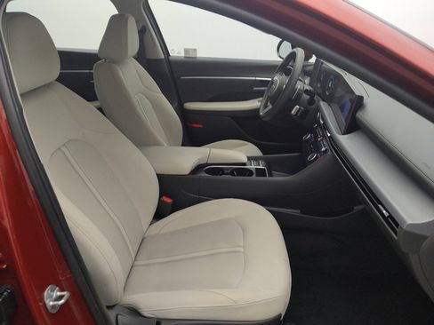 Used 2025 Hyundai Sonata SEL FWD image 21