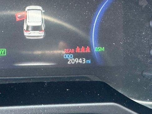 Certified 2025 Toyota RAV4 XLE AWD/4WD image 30