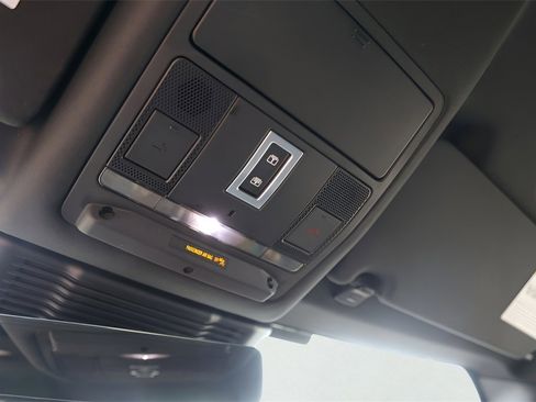 Used 2021 Land Rover Discovery Sport SE R-Dynamic image 22