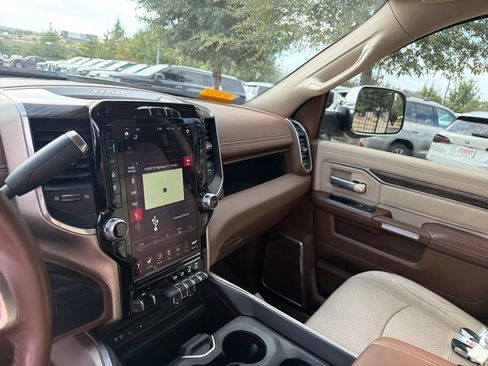 Used 2019 RAM 2500 Laramie AWD/4WD image 25