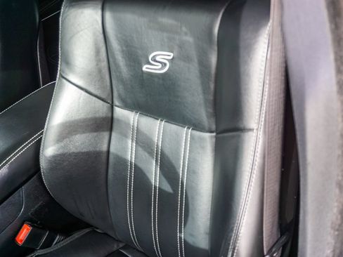 Used 2017 Chrysler 300 S RWD image 21